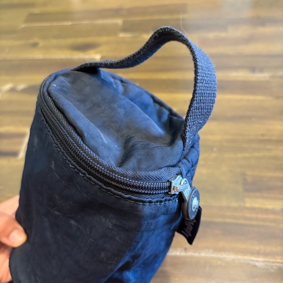 Kipling Navy Blue Nylon Tube Insulated Pouch Cooler Handle Travel Cool Container - Picture 2 of 7